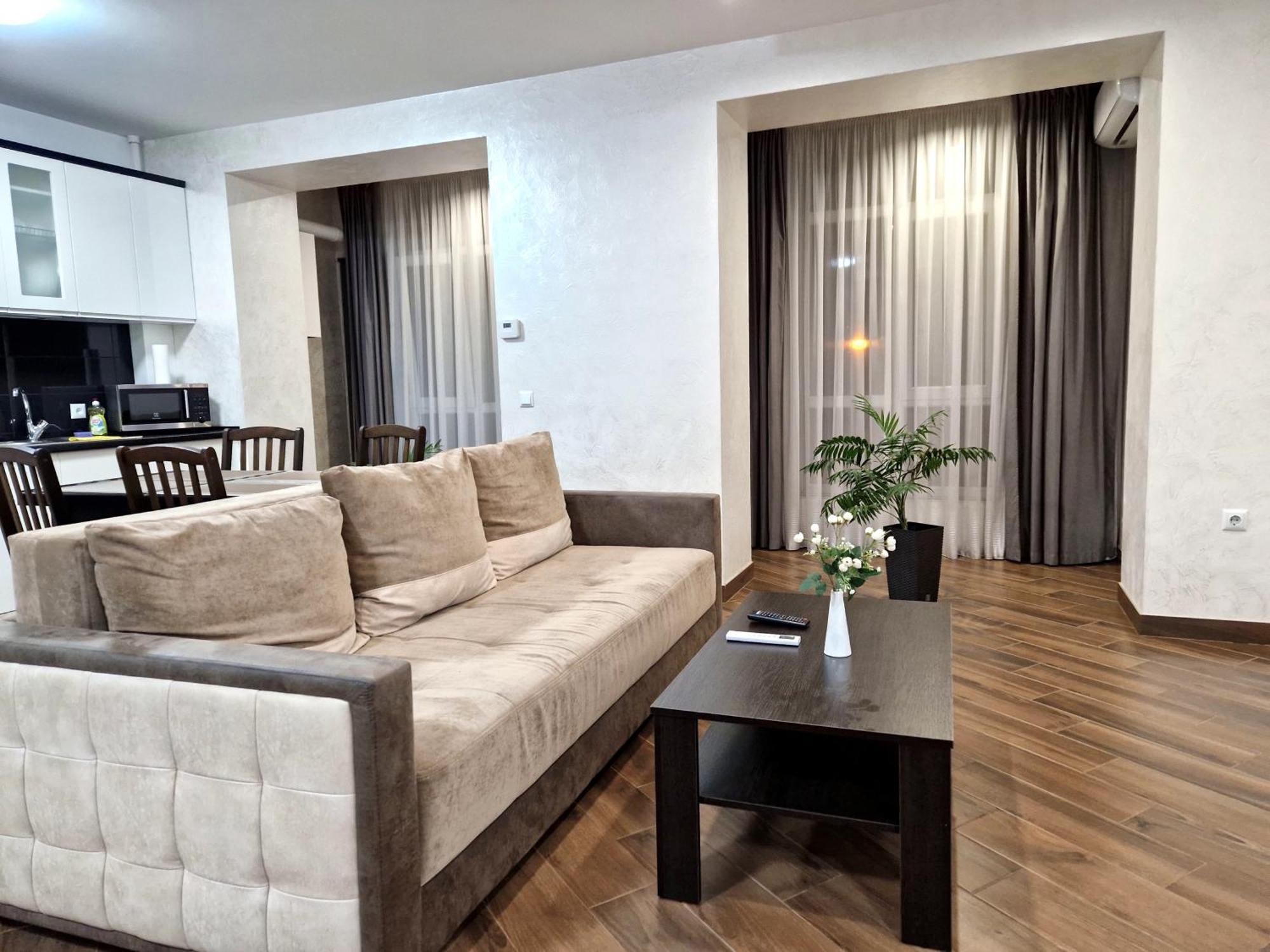 Modern Apartment On Belvedere Ивано-Франковск Экстерьер фото